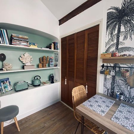 Jolie Studio Climatise Avec Parking Et Proche De La Mer Carqueiranne Zewnętrze zdjęcie